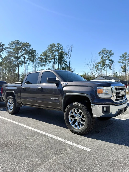 2014 GMC Sierra 4th Gen - Image 2 of 9