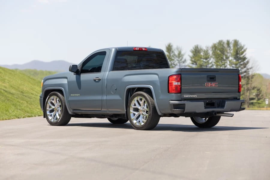 2014 GMC Sierra 4th Gen - Image 2 of 31