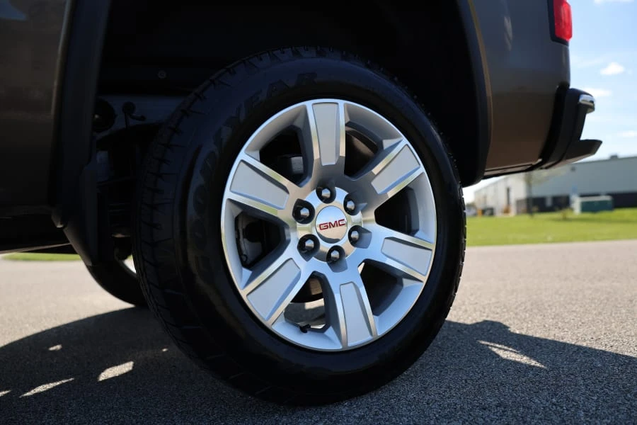 2014 GMC Sierra 4th Gen - Image 29 of 31