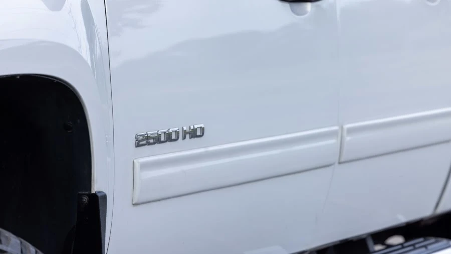 2014 GMC Sierra Heavy Duty 3rd Gen - Image 14 of 31