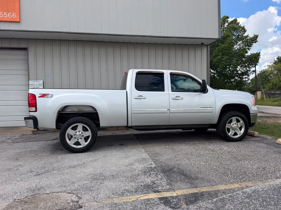 2014 GMC Sierra Heavy Duty 3rd Gen - Image 13 of 31