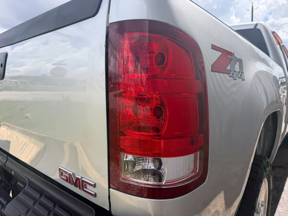 2014 GMC Sierra Heavy Duty 3rd Gen - Image 7 of 31