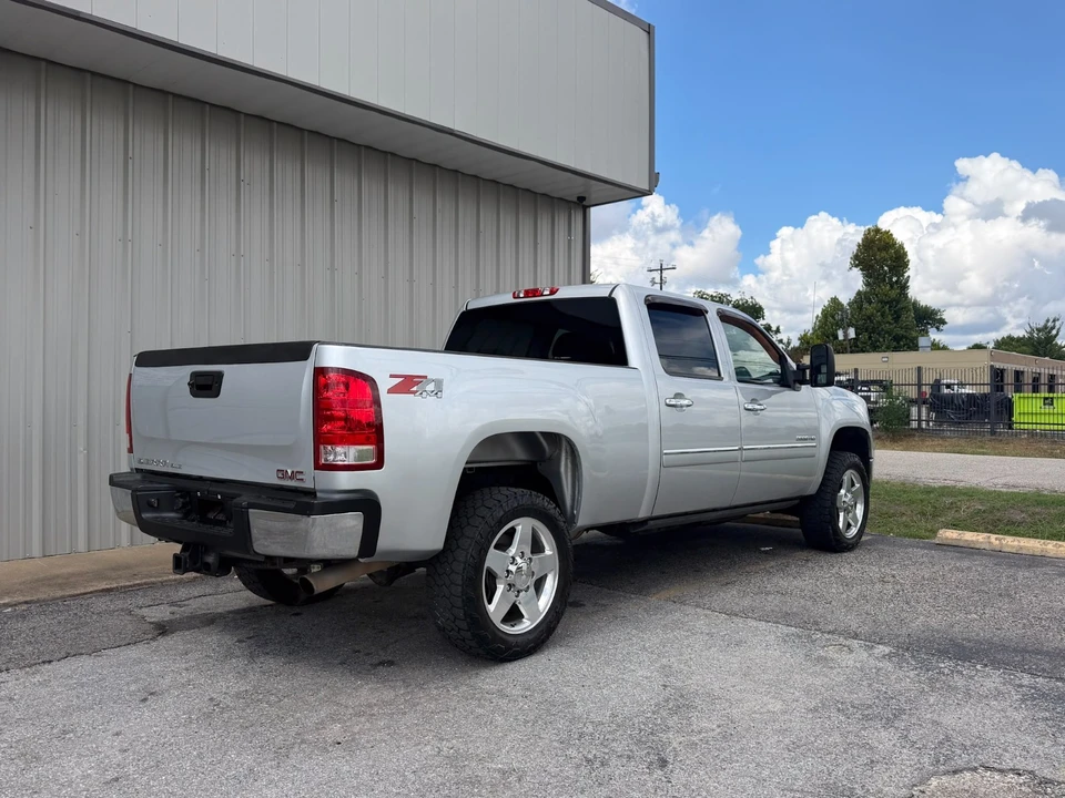 2014 GMC Sierra Heavy Duty 3rd Gen - Image 14 of 31