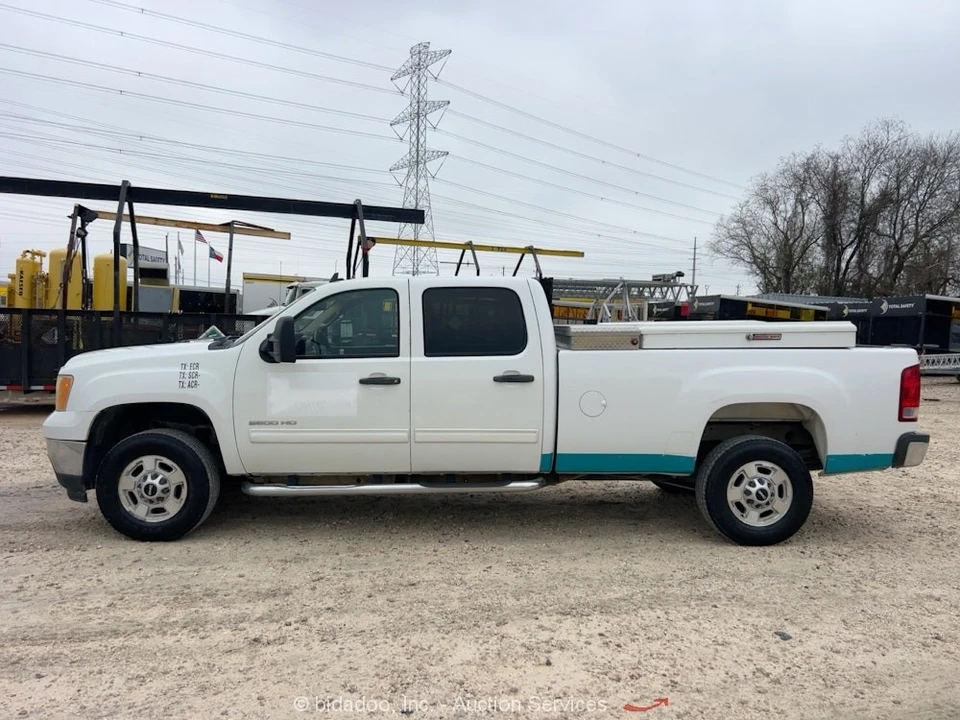 2014 GMC Sierra Heavy Duty 3rd Gen - Image 5 of 12