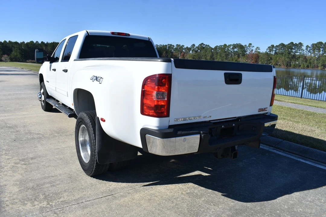 2014 GMC Sierra Heavy Duty 3rd Gen - Image 8 of 12