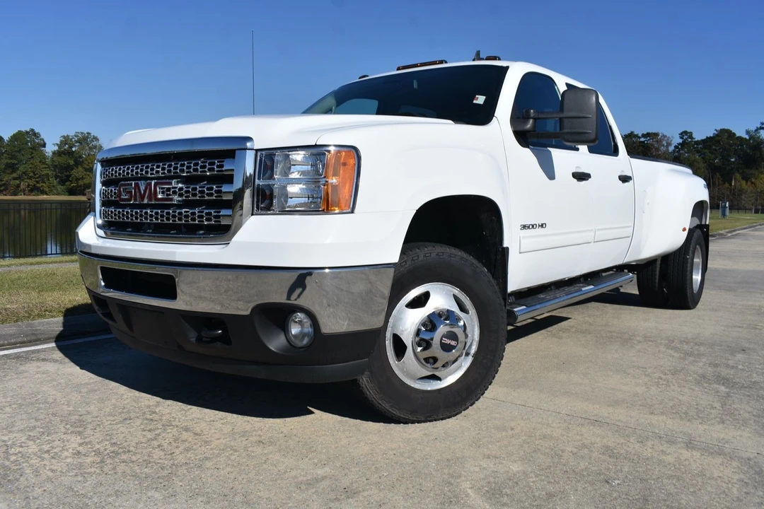 2014 GMC Sierra Heavy Duty 3rd Gen - Image 5 of 12