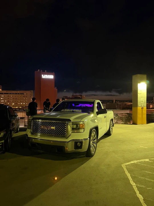 2014 GMC Sierra 3rd Gen - Image 2 of 8