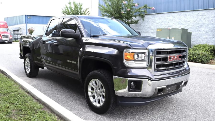 2014 GMC Sierra 4th Gen - Image 5 of 17