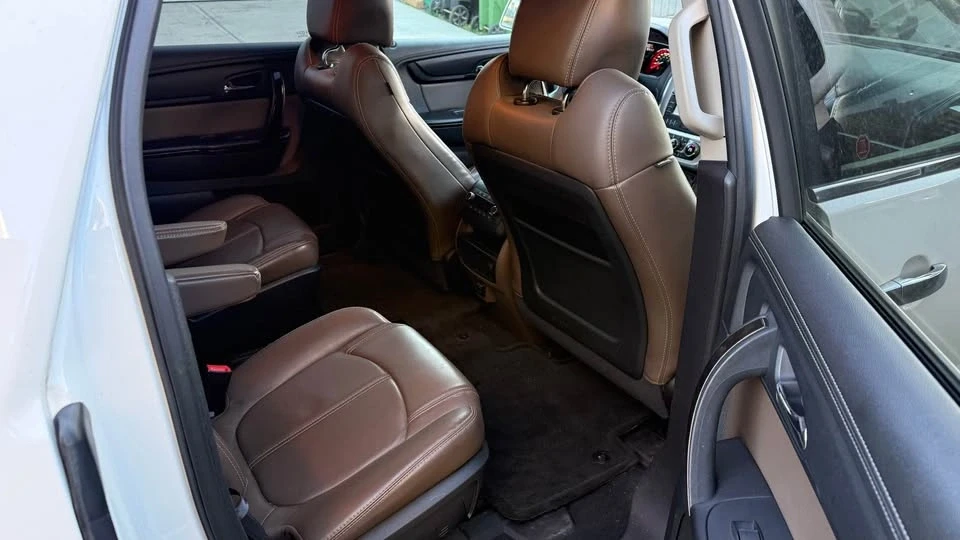 2014 GMC Acadia - Image 11 of 18