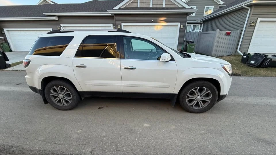 2014 GMC Acadia - Image 3 of 18
