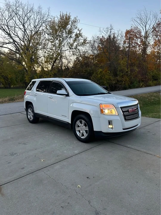 2014 GMC Terrain - Image 2 of 4