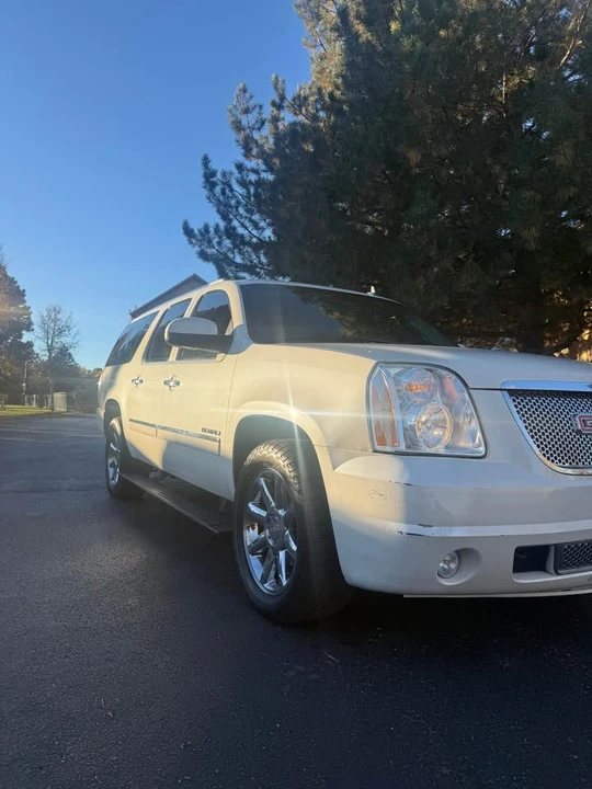 2014 GMC Yukon 3rd Gen - Image 4 of 11
