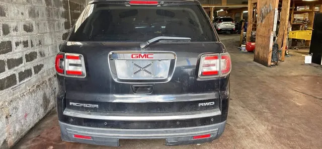 2014 GMC Acadia Sedan