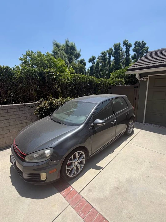 2014 Volkswagen Golf - Image 2 of 4