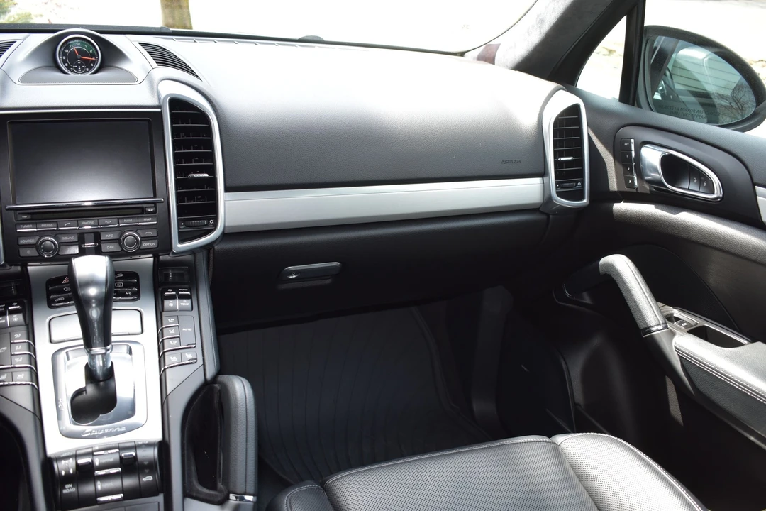 2014 Porsche 958 Cayenne GTS - Image 6 of 28