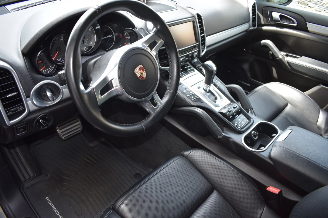 2014 Porsche 958 Cayenne GTS - Image 11 of 28