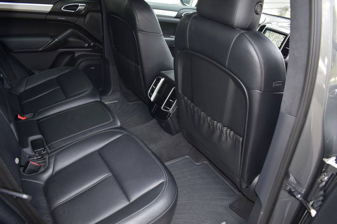 2014 Porsche 958 Cayenne GTS - Image 18 of 28