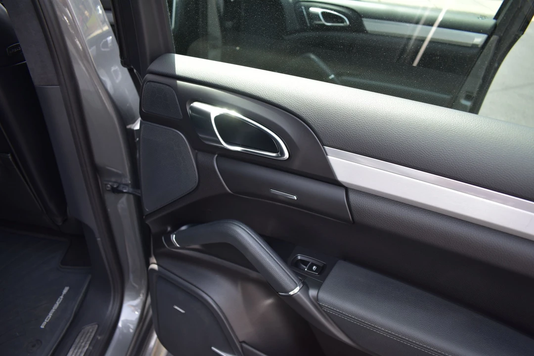 2014 Porsche 958 Cayenne GTS - Image 19 of 28