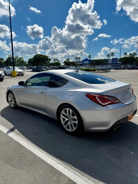 2014 Hyundai Genesis - Image 3 of 10