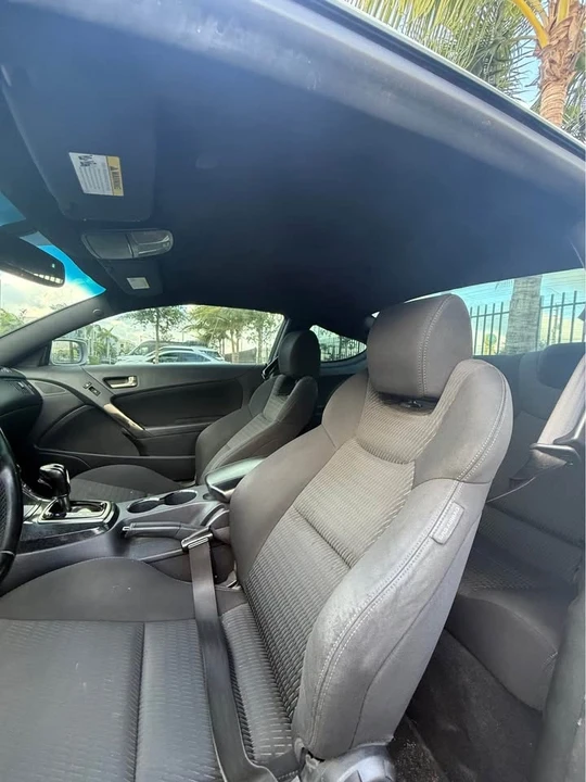 2014 Hyundai Genesis - Image 10 of 10