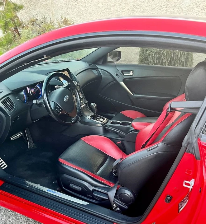 2014 Genesis - Image 6 of 11