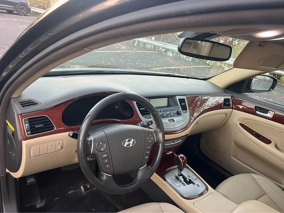 2014 Hyundai Genesis - Image 9 of 15