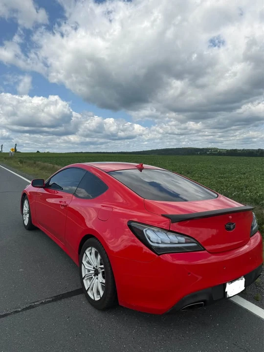 2014 Genesis - Image 4 of 11