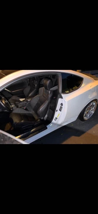 2014 Genesis - Image 5 of 11