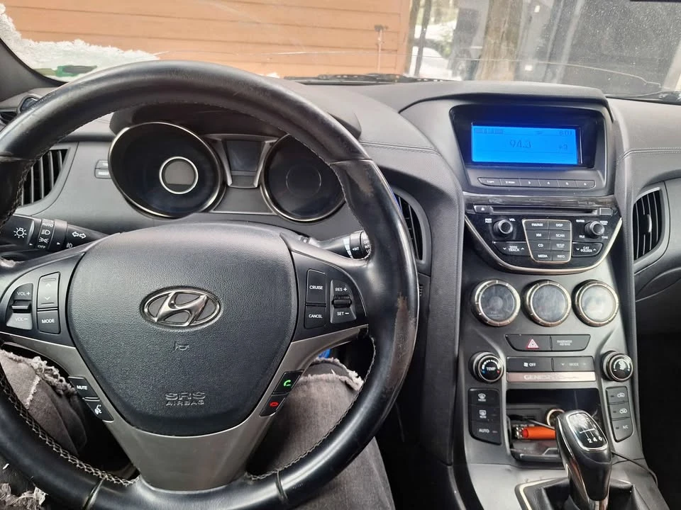 2014 Hyundai Genesis Coupe - Image 5 of 6