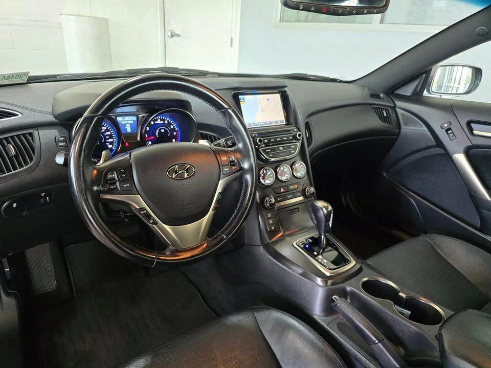 2014 Genesis - Image 19 of 20