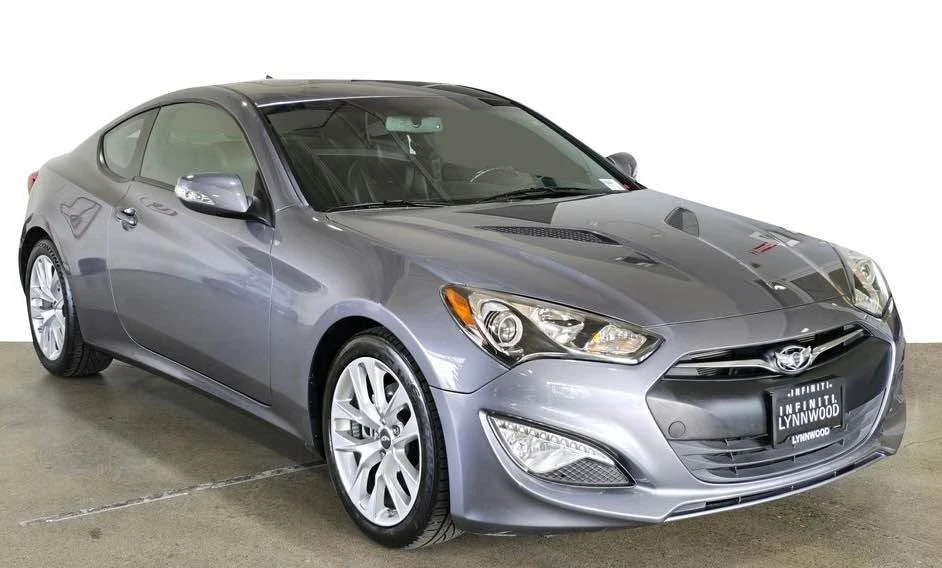 2014 Genesis - Image 14 of 20