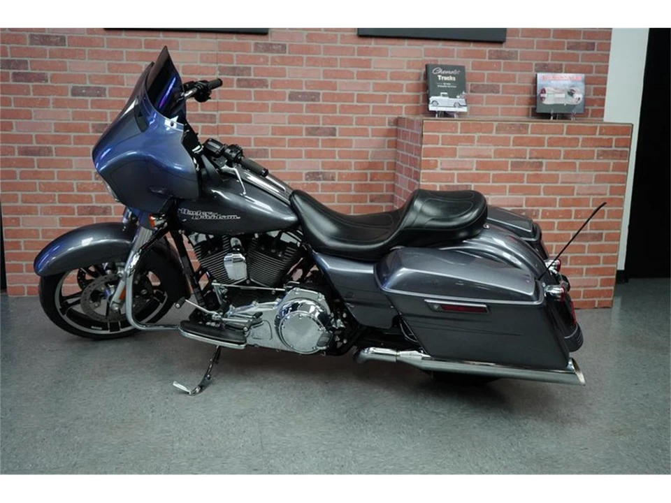 2014 Harley-Davidson - Image 3 of 31