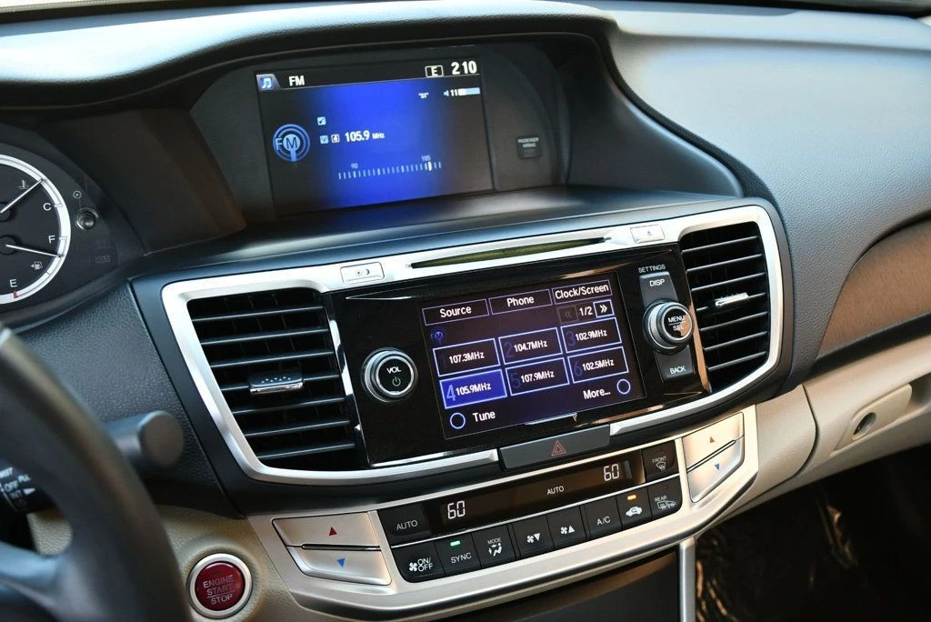 2014 Honda Accord 9th Gen - Image 13 of 31