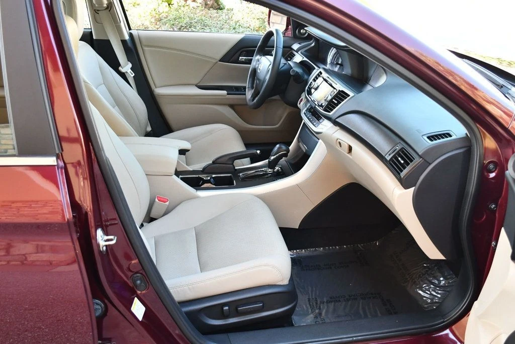 2014 Honda Accord 9th Gen - Image 18 of 31