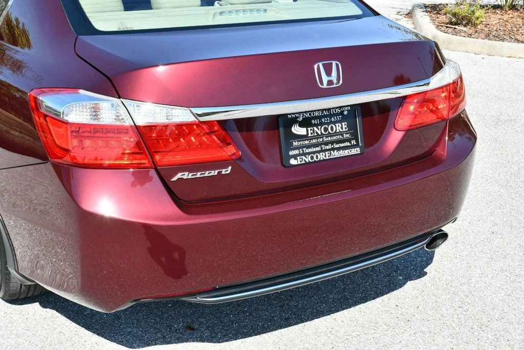 2014 Honda Accord 9th Gen - Image 10 of 31