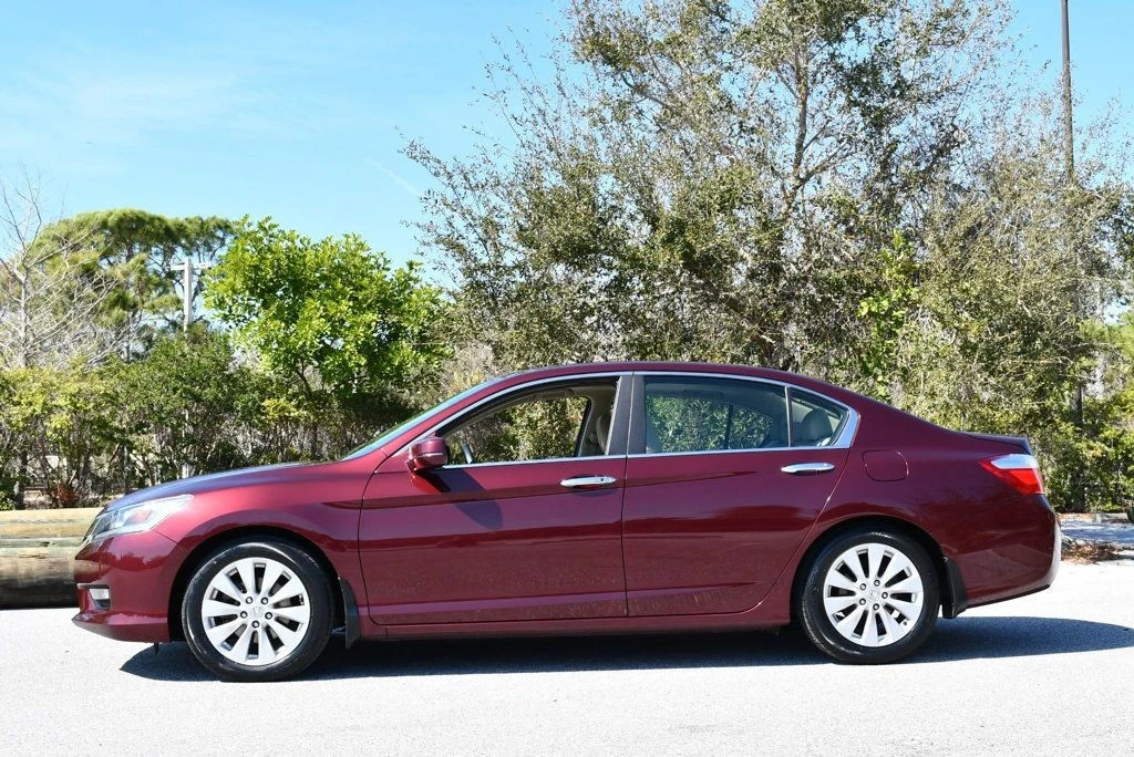 2014 Honda Accord 9th Gen - Image 3 of 31