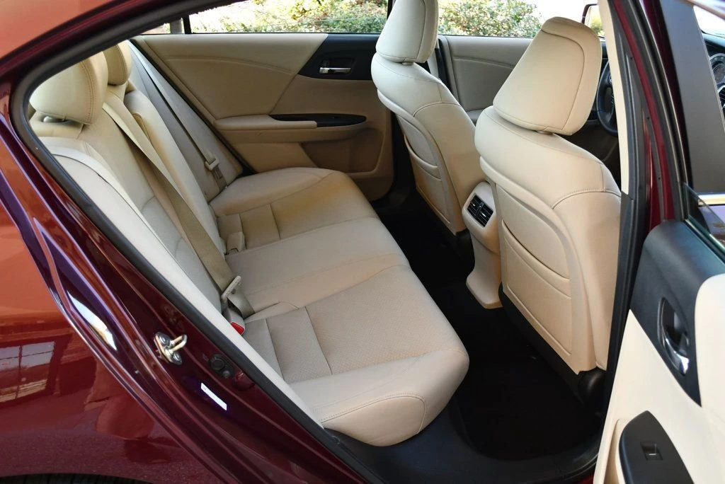 2014 Honda Accord 9th Gen - Image 17 of 31