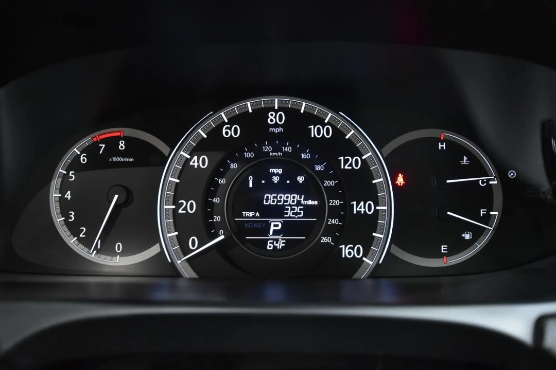 2014 Honda Accord 9th Gen - Image 21 of 21