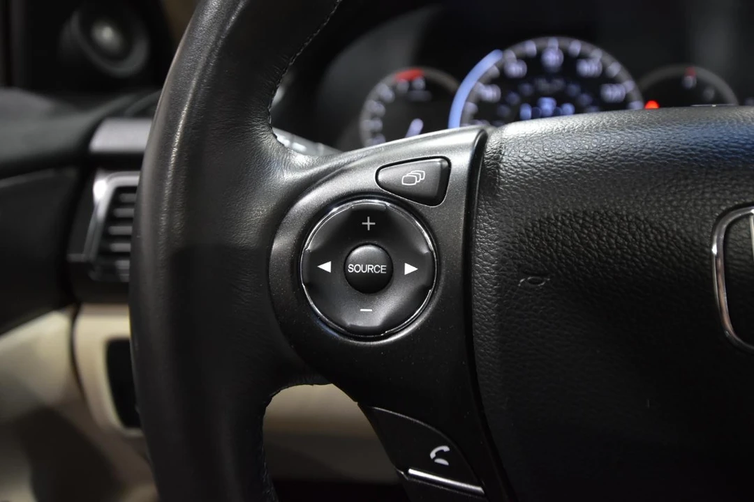 2014 Honda Accord 9th Gen - Image 18 of 21
