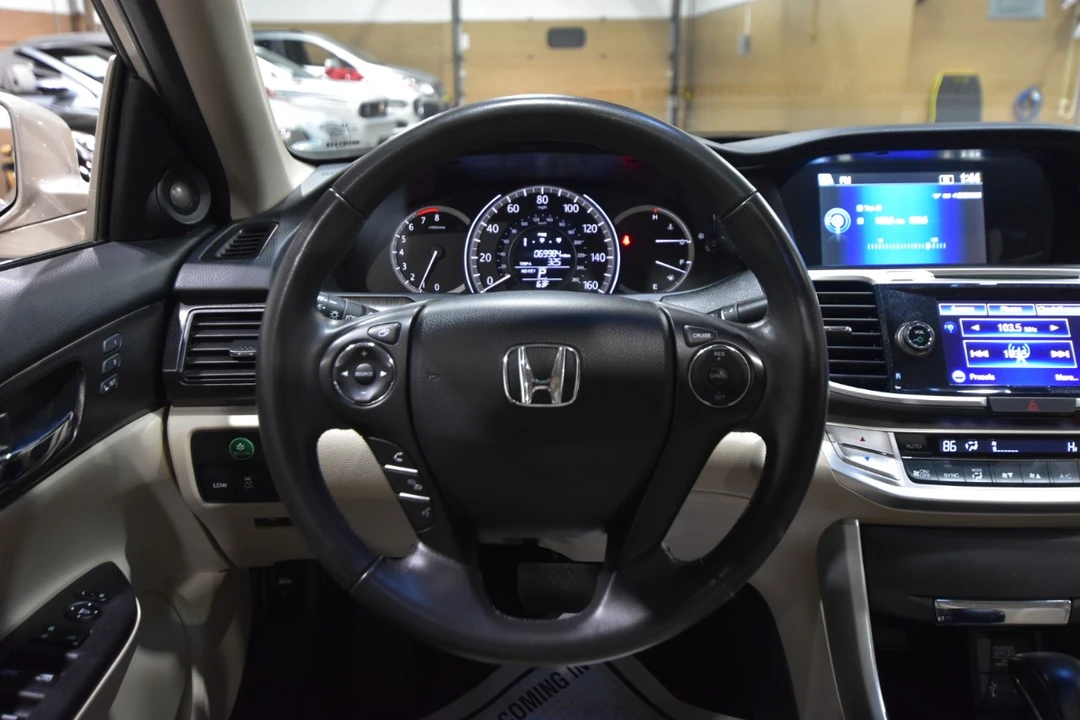 2014 Honda Accord 9th Gen - Image 17 of 21