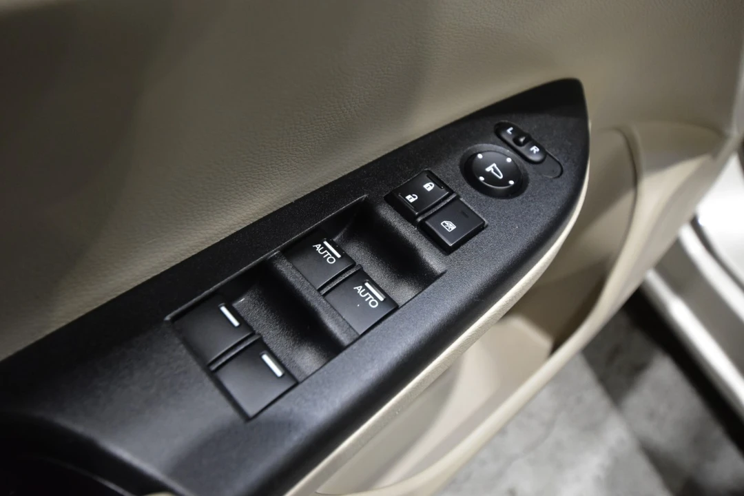 2014 Honda Accord 9th Gen - Image 13 of 21