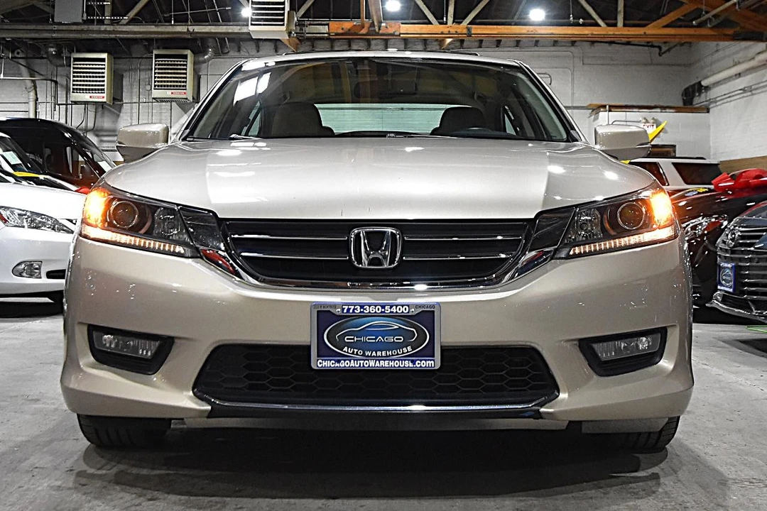 2014 Honda Accord 9th Gen - Image 2 of 21