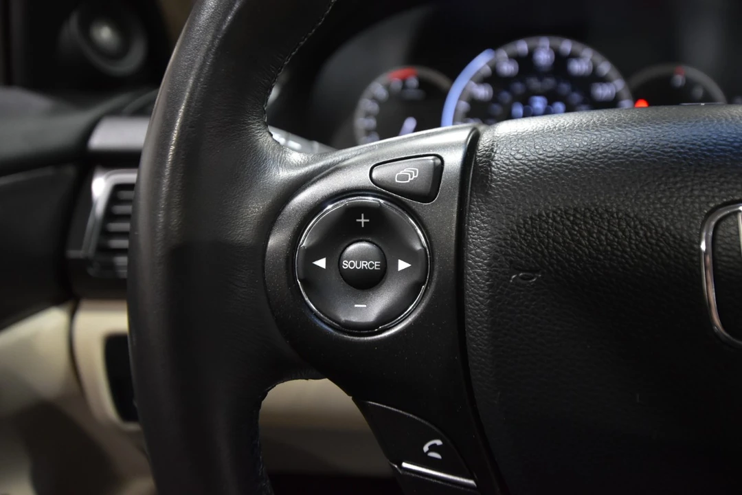 2014 Honda Accord 9th Gen - Image 18 of 21