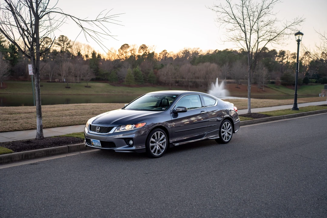 2014 Honda Accord 9th Gen - Image 5 of 31