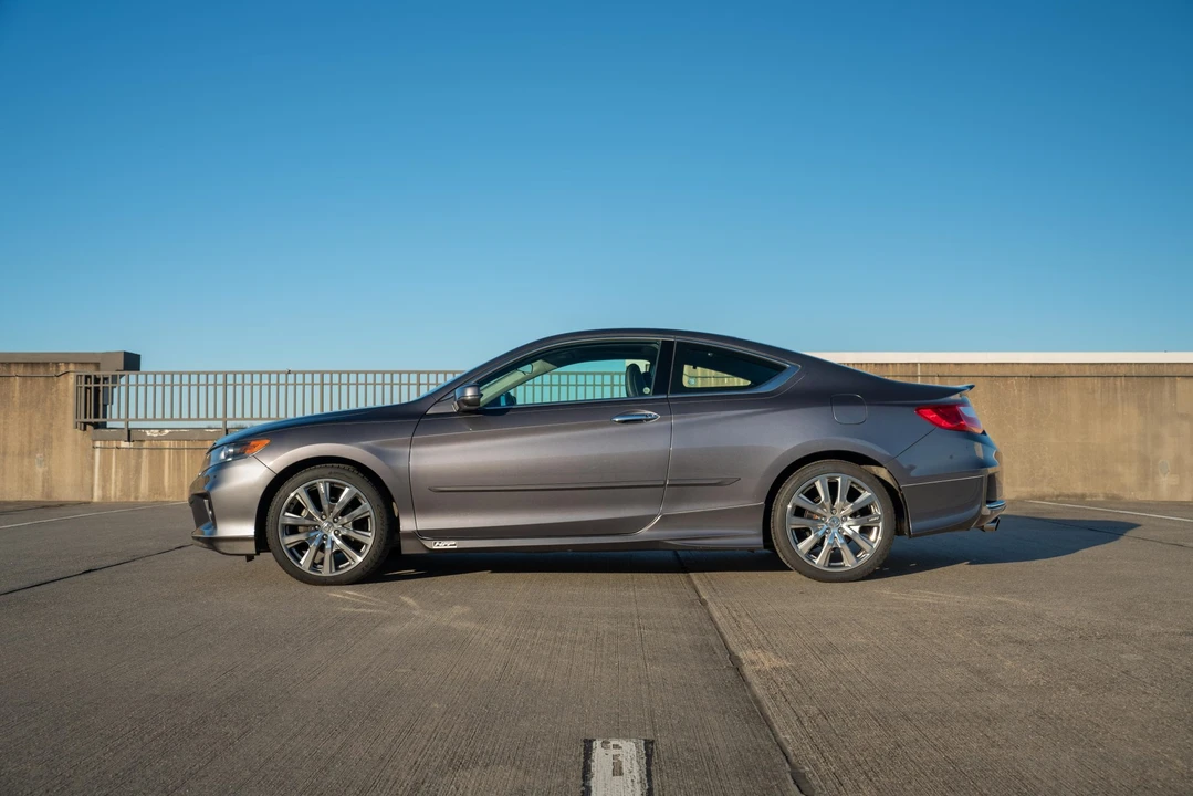 2014 Honda Accord 9th Gen - Image 9 of 31