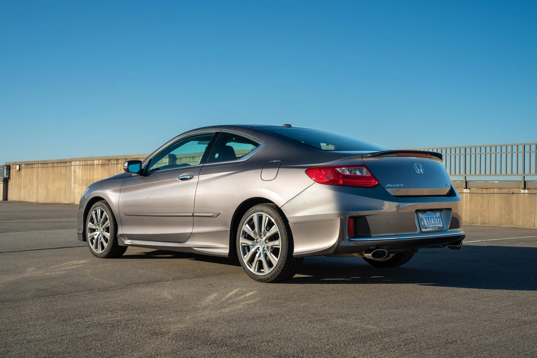 2014 Honda Accord 9th Gen - Image 12 of 31
