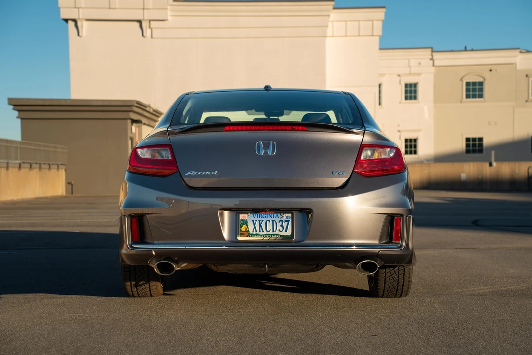 2014 Honda Accord 9th Gen - Image 18 of 31