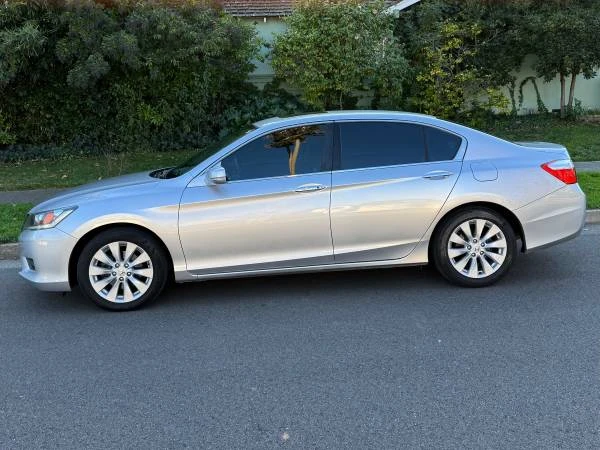 2014 Honda Accord 9th Gen - Image 2 of 13