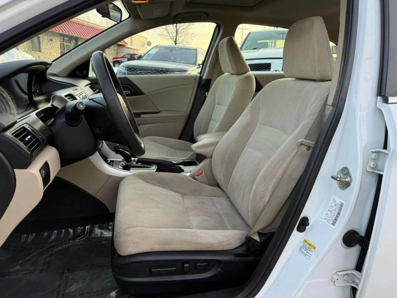 2014 Honda Accord 9th Gen - Image 9 of 12