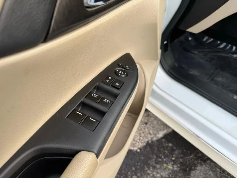 2014 Honda Accord 9th Gen - Image 10 of 12